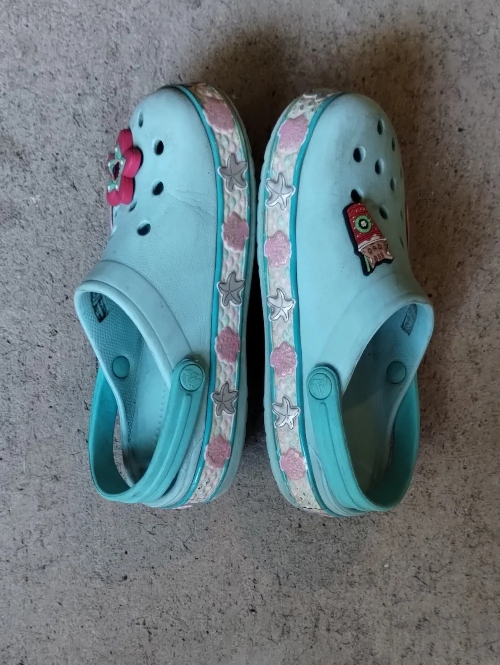 CROCS previously owned